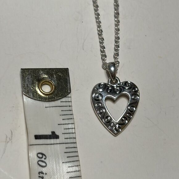 Silver tone decorated heart pendant with swirl design on a dainty chain 18” - Picture 4 of 4